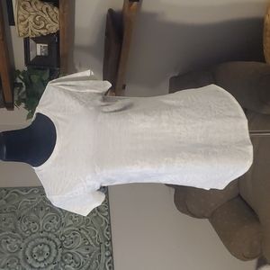 Simply Vera patterned pull over